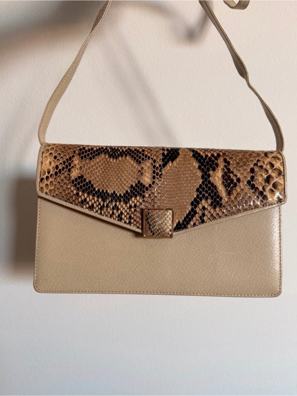 Valentino Garavani Beige Shoulder Bag with Snake-Print. Dustbag & box included